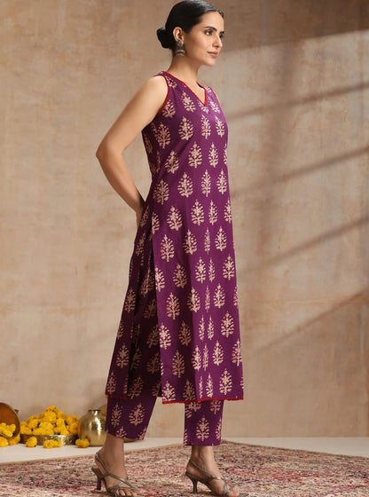 LAEMEEO Women's Ethnic Motifs Printed Regular Pure Cotton Kurta with Trousers & Dupatta