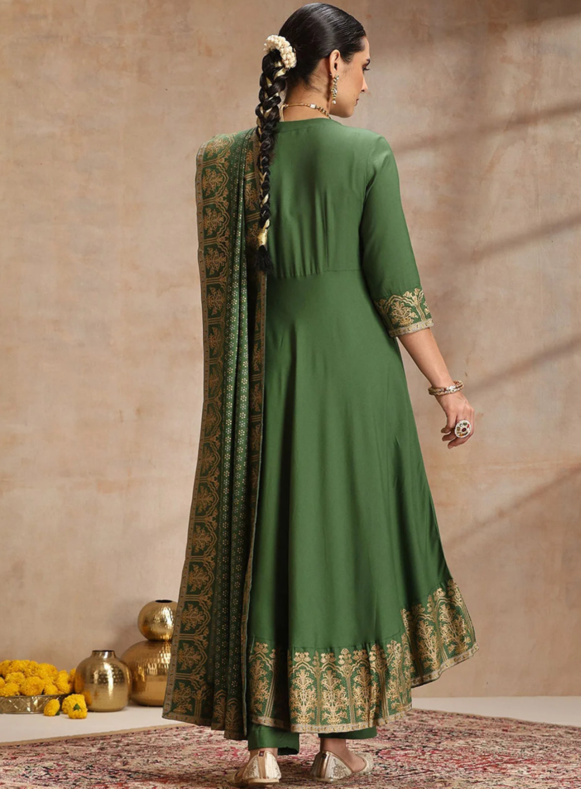 LAEMEEO Women's Solid Kurta with Trousers & Dupatta