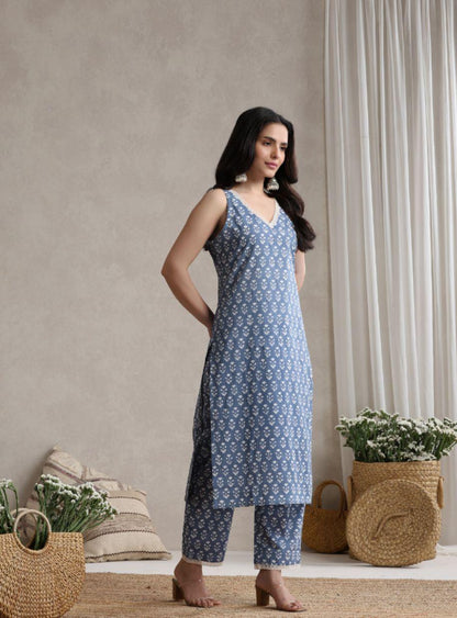 LAEMEEO Women's Floral Printed Regular Pure Cotton Kurta with Pant, 2 Pcs set
