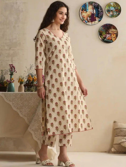 LAEMEEO Women Floral Printed Regular Pure Cotton Kurta with Trousers & With Dupatta