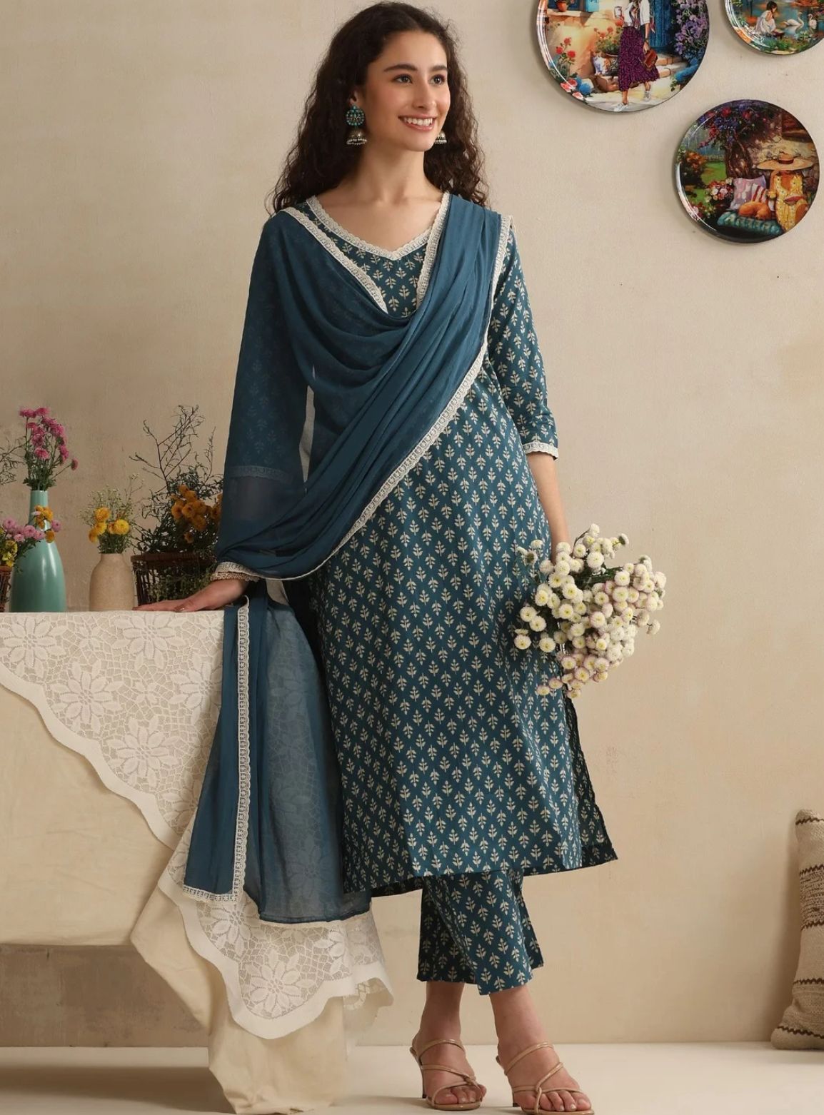 LAEMEEO Women Floral Printed Tiered Pure Cotton Kurta with Pant & With Dupatta