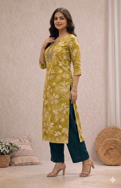 LAEMEEO Green Floral Printed Rayon Kurti