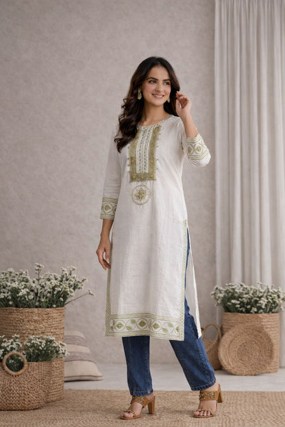 LAEMEEO Women Pure Cotton Embroidered Kurta