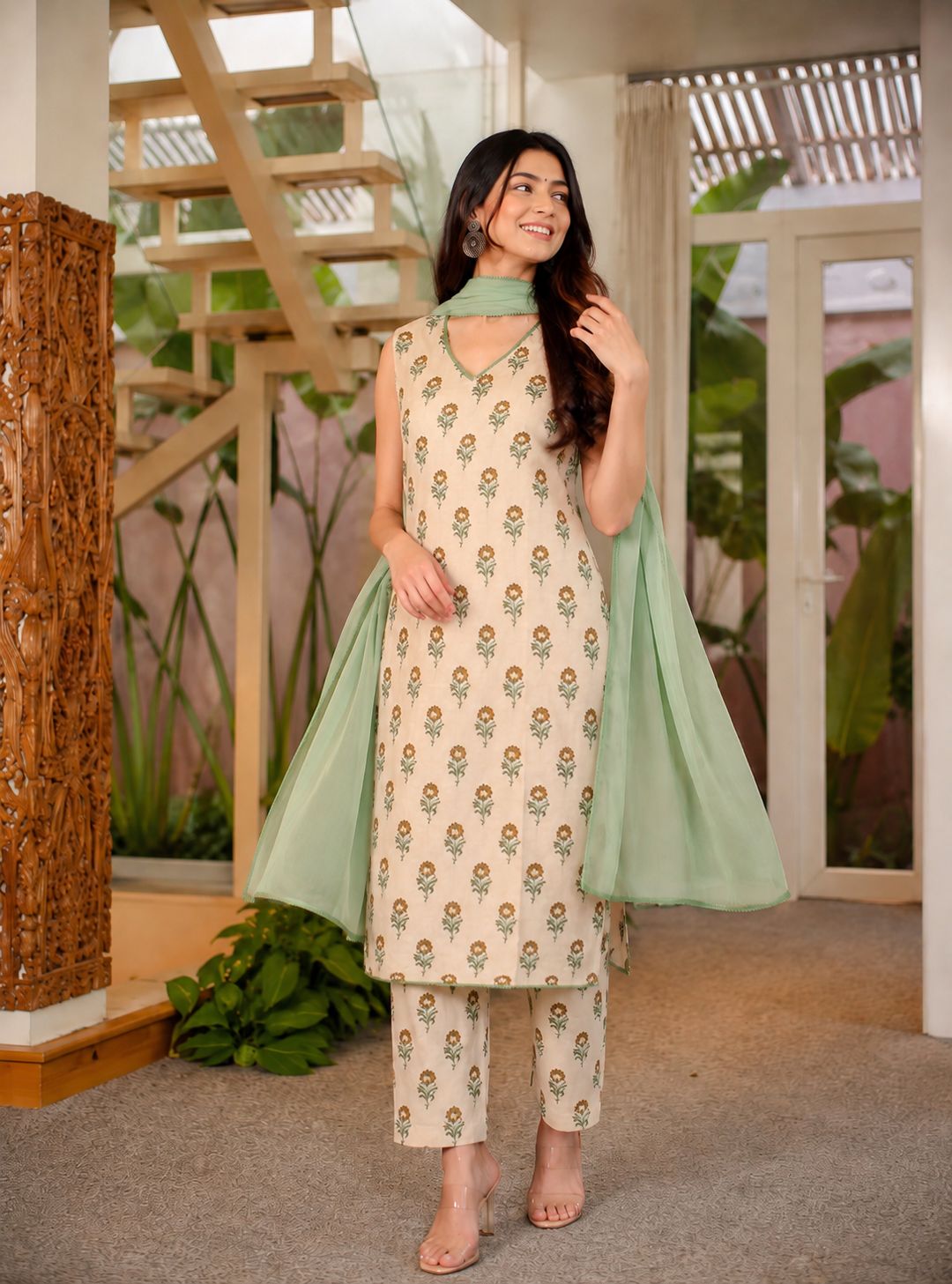 LAEMEEO Women's Floral Printed V-Neck Pure Cotton Kurta With Pant And Dupatta