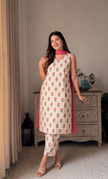 LAEMEEO Women Floral Printed Cotton Kurta with Pant & Dupatta