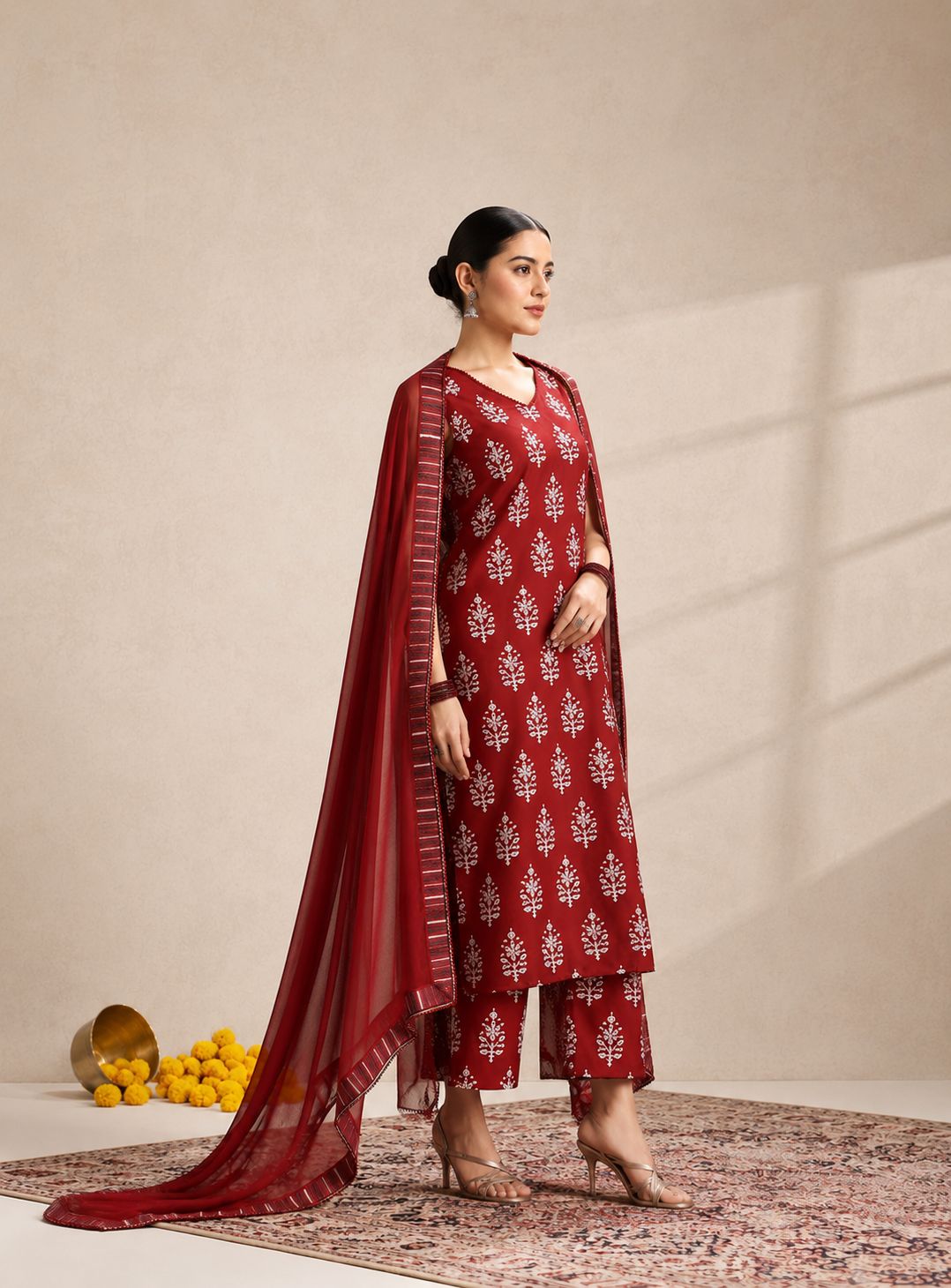 LAEMEEO Women's Floral Printed V-Neck Pure Cotton Straight Kurta With Pant & Dupatta