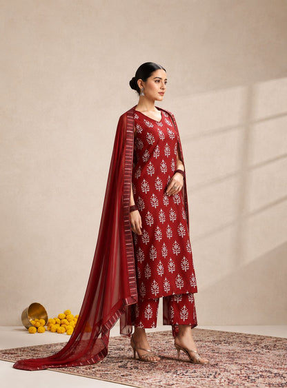 LAEMEEO Women's Floral Printed V-Neck Pure Cotton Straight Kurta With Pant & Dupatta