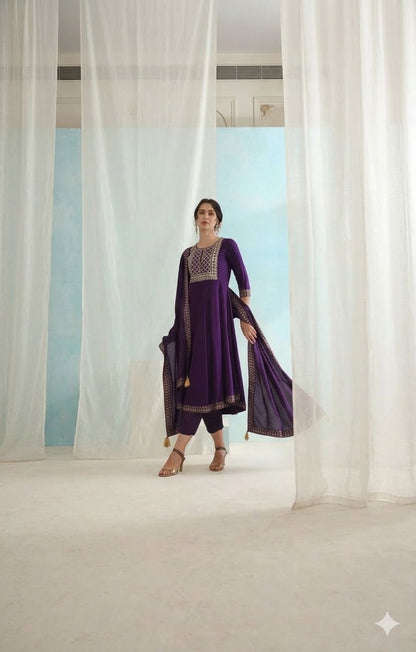 LAEMEEO Women's Embroidered Regular Sequinned Kurta with Pant & Dupatta
