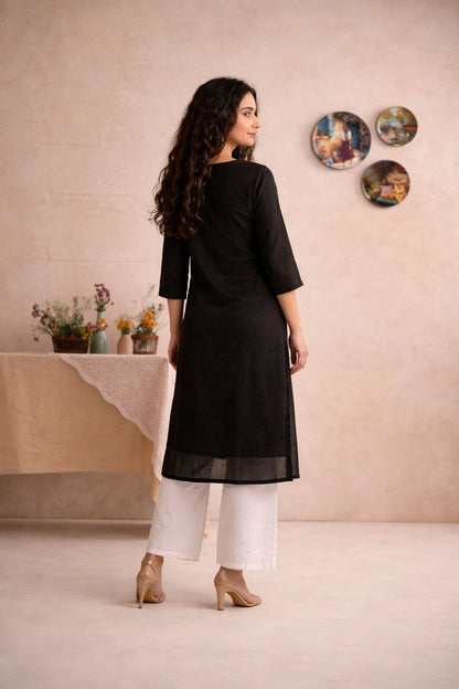 LAEMEEO Black Embroidered Kurti